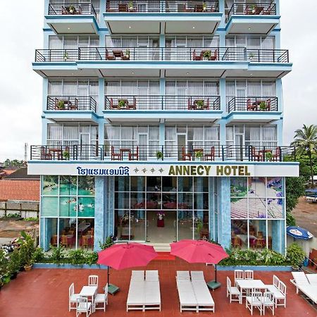 Annecy Hotel Vang Vieng Exteriör bild