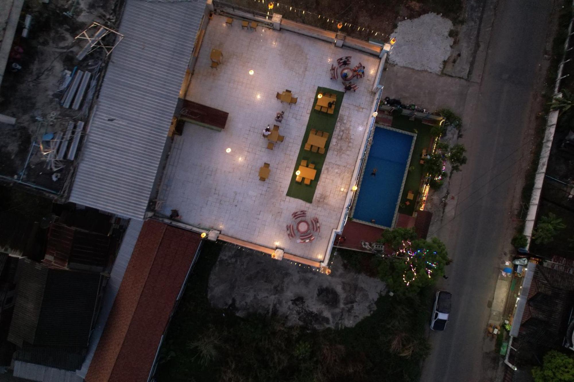 Annecy Hotel Vang Vieng Exteriör bild