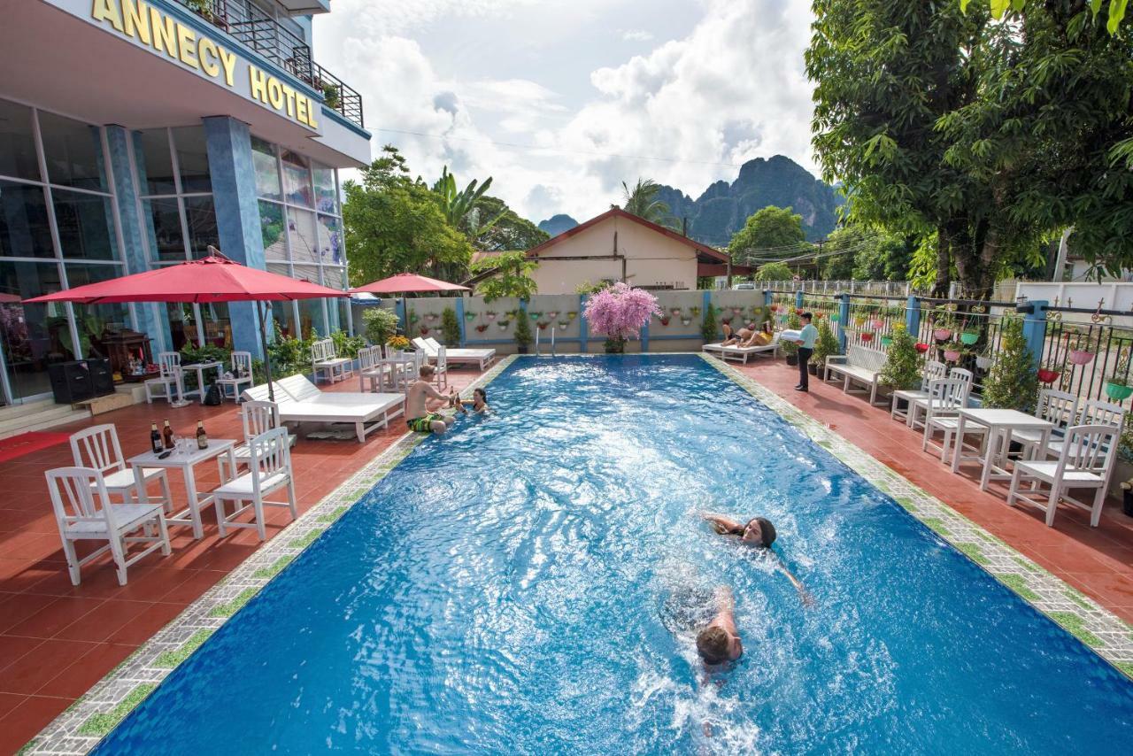 Annecy Hotel Vang Vieng Exteriör bild