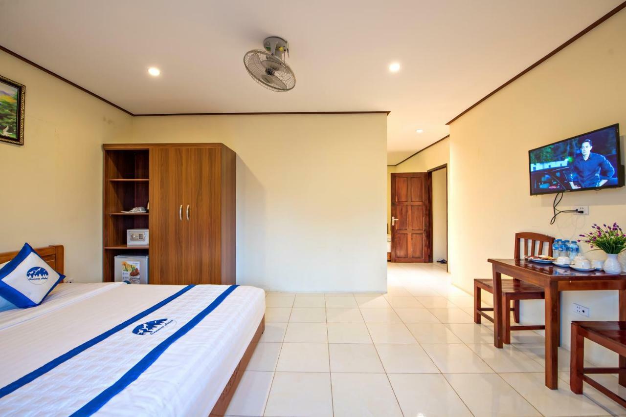 Annecy Hotel Vang Vieng Exteriör bild