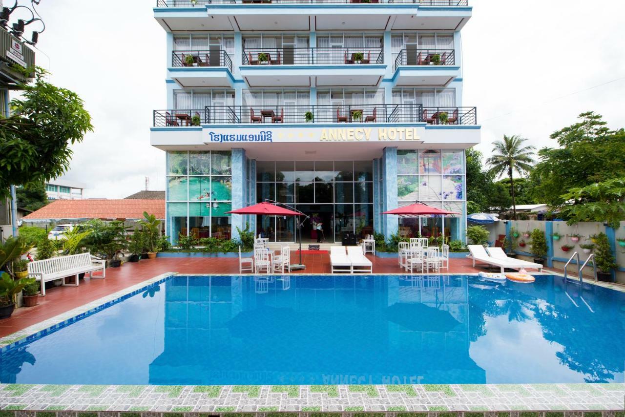 Annecy Hotel Vang Vieng Exteriör bild