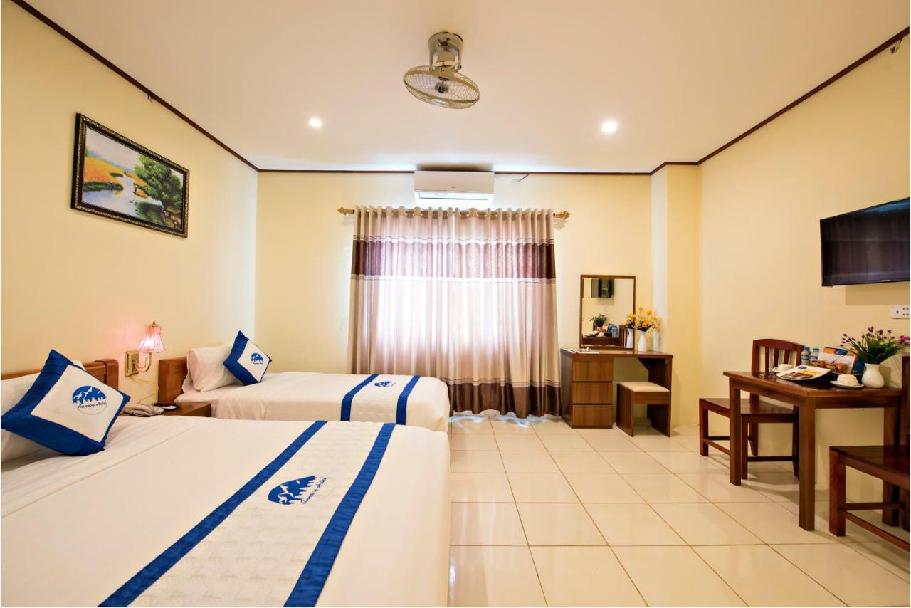 Annecy Hotel Vang Vieng Exteriör bild