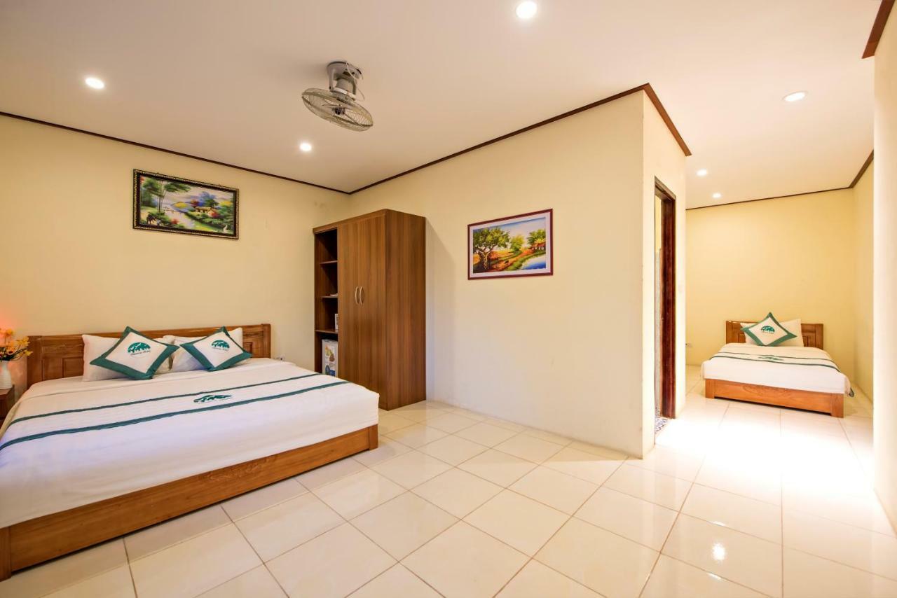 Annecy Hotel Vang Vieng Exteriör bild
