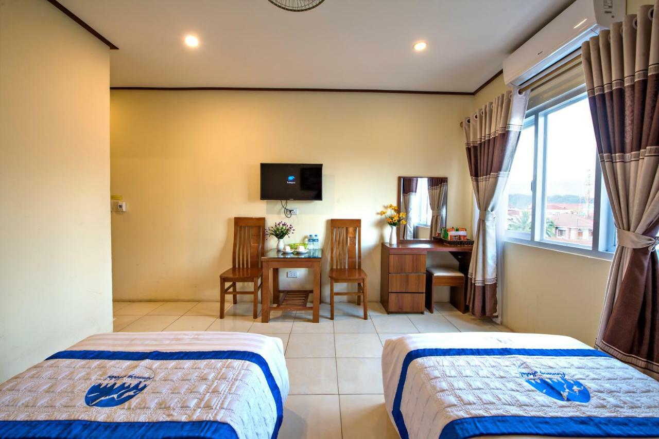 Annecy Hotel Vang Vieng Exteriör bild