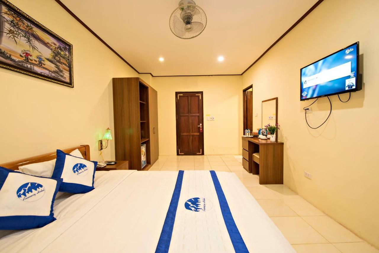 Annecy Hotel Vang Vieng Exteriör bild
