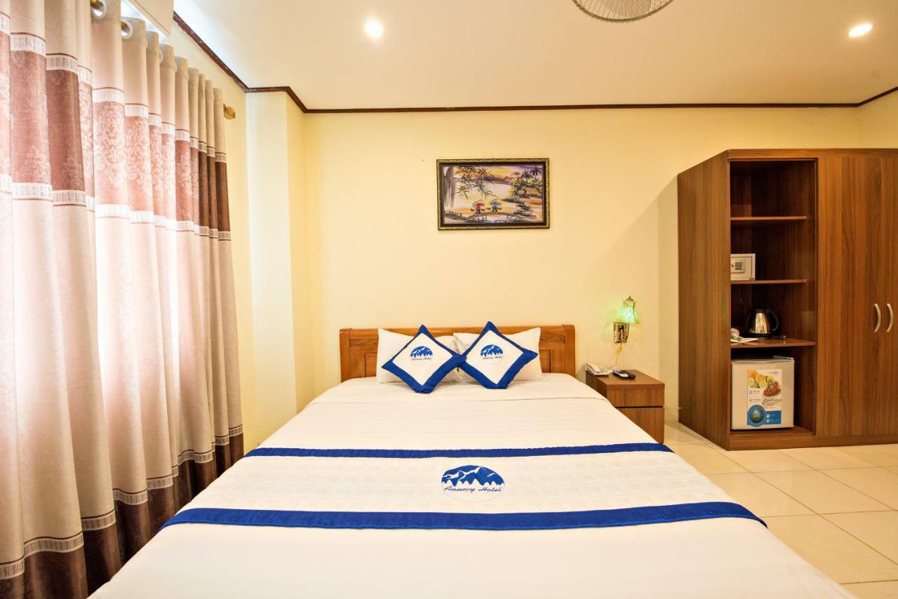 Annecy Hotel Vang Vieng Exteriör bild